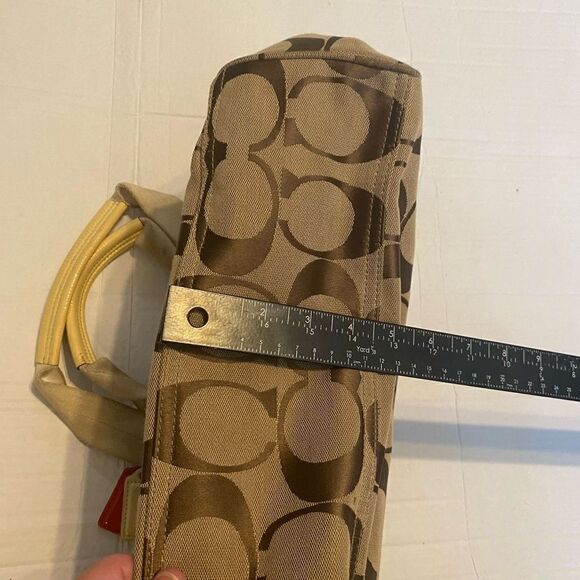 COACH Signature Daisy Vintage Tote Bag  Tan And  Brown 8X4X12 SEE DESCRIPTION - Picture 8 of 12